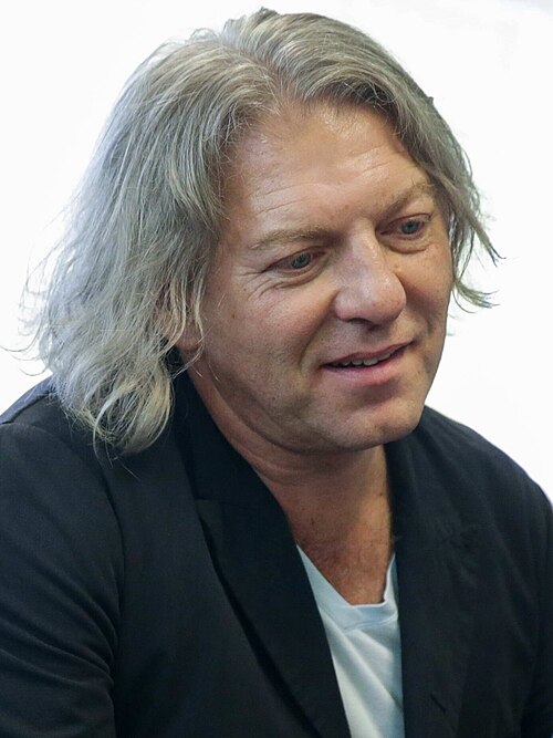 Александр Олейников