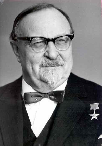 Александр Опарин