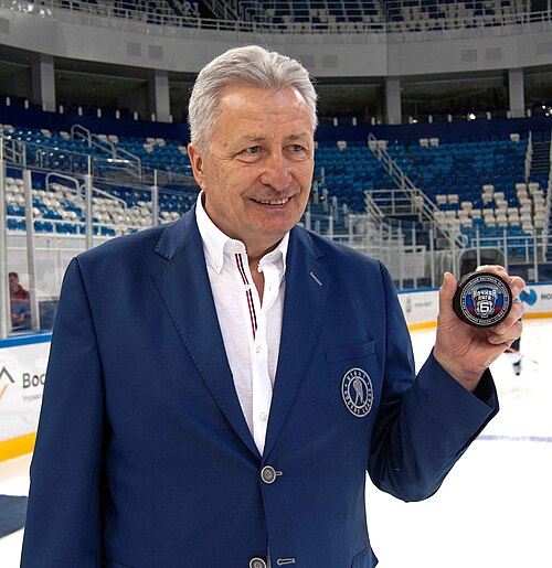 Александр Якушев