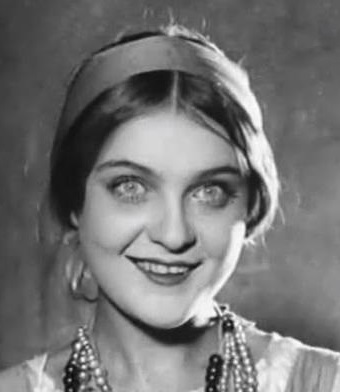 Анна Стэн