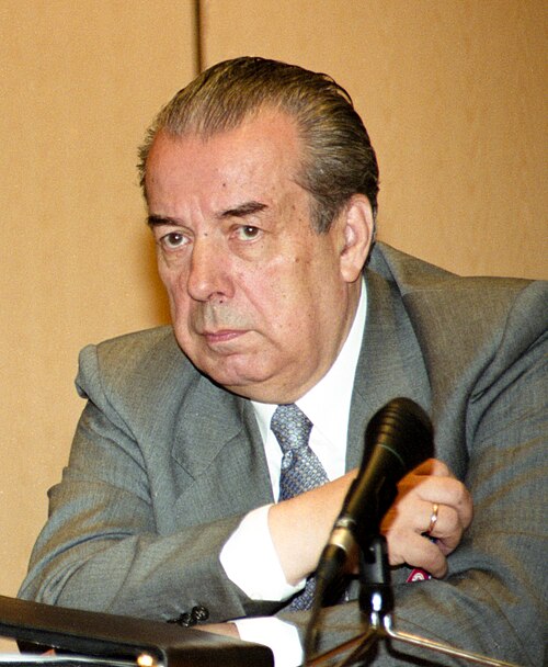 Аркадий Вольский