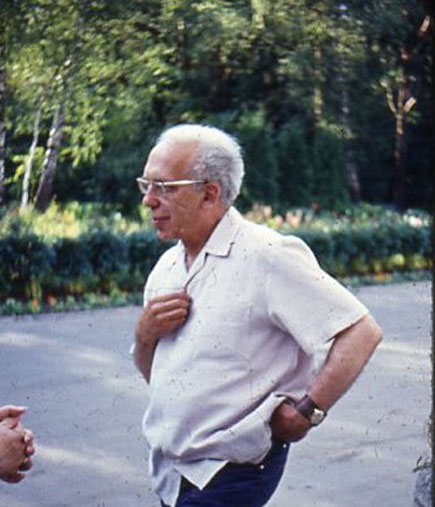 Даниил Данин