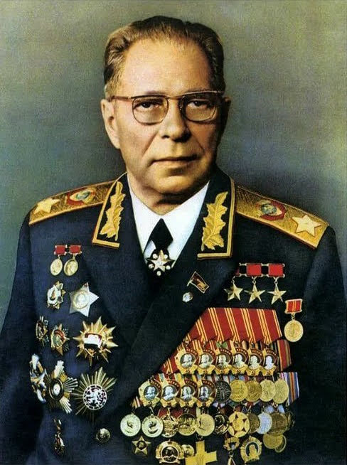 Дмитрий Устинов
