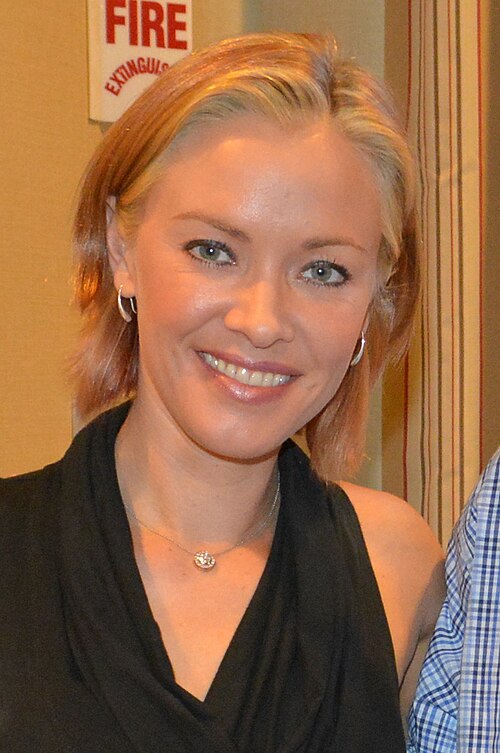 Кристанна Локен