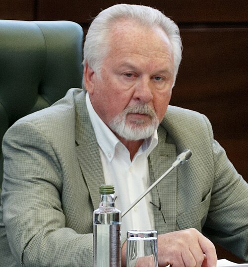 Павел Гусев