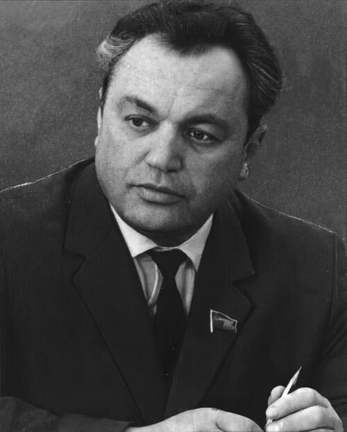 Виктор Макеев